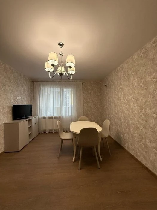 Сдам в аренду квартиру на Оболоне 80 кв. м. Генератор, лифт,