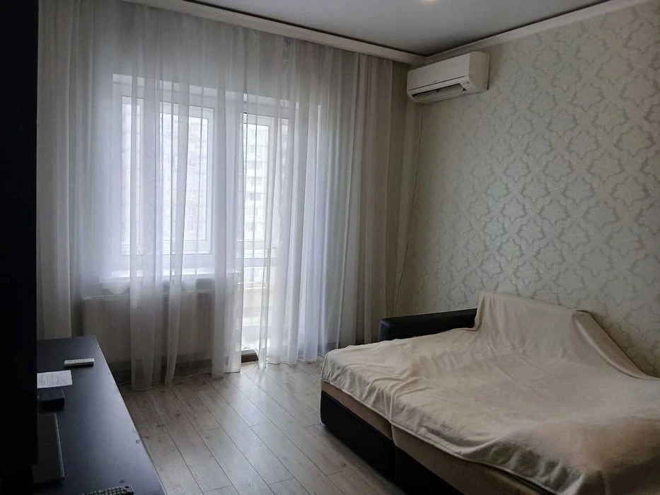 Здам однокімнатну Єфремова, 8а, 45кв. м, 6 поверх автономне