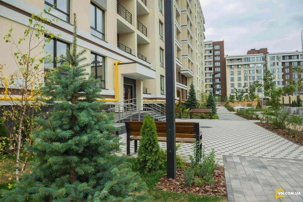 Довготривала оренда 2-кімнатної квартири з індивідуальним га