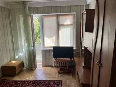 Оренда 1К Квартири, Косметичний ремонт, Метро, Ціну знижено!