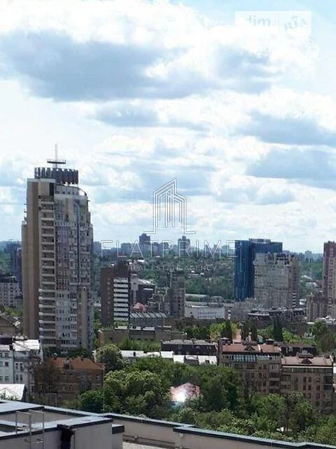 Продаж 2к квартири 71 кв. м на вул. Бульварно-Кудрявська 17