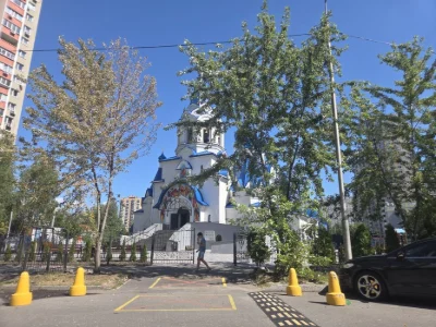 Продам простору квартиру на Позняках 53кв.м вул. Урлівська R