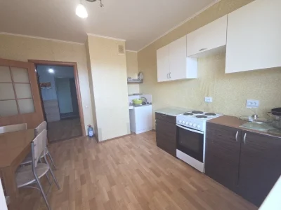 Продам простору квартиру на Позняках 53кв.м вул. Урлівська R