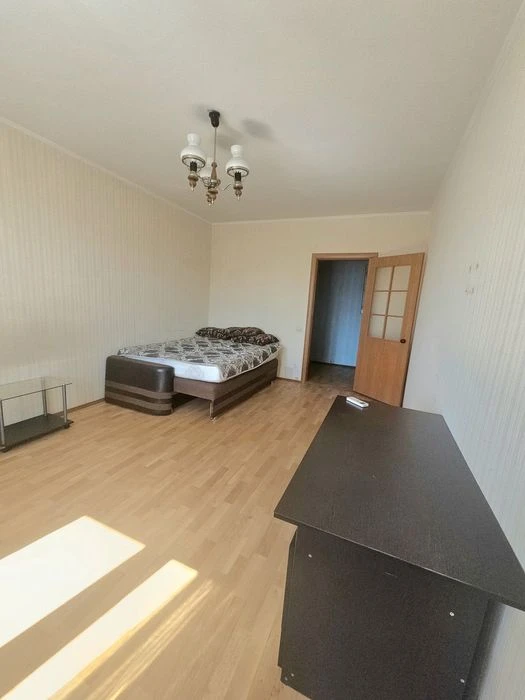Продам простору квартиру на Позняках 53кв.м вул. Урлівська R