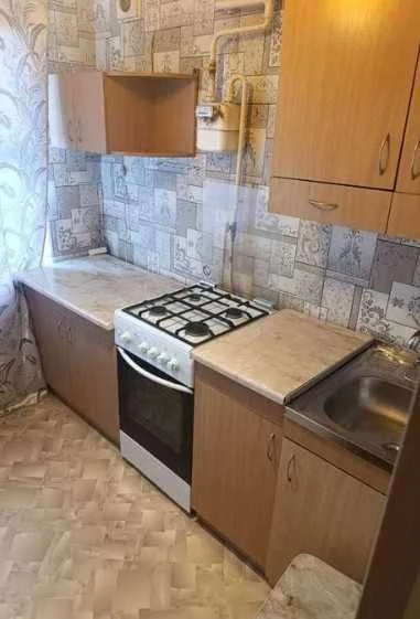 Продам 1 к. кв. пл. 30 м², Західний ж/м, житловий стан, 1 по