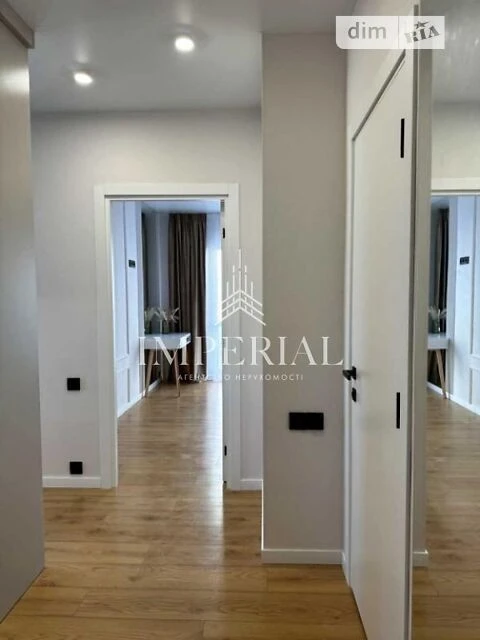 Продаж 2к квартири 41 кв. м на вул. Михайла Максимовича 28К