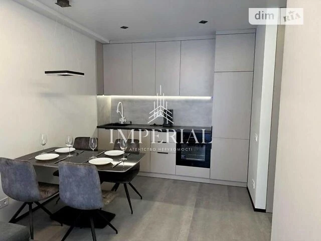 Продаж 1к квартири 41 кв. м на вул. Михайла Максимовича 24В