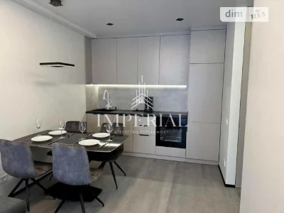 Продаж 1к квартири 41 кв. м на вул. Михайла Максимовича 24В