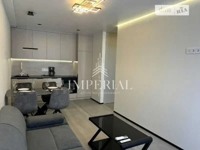 Продаж 1к квартири 41 кв. м на вул. Михайла Максимовича 24В