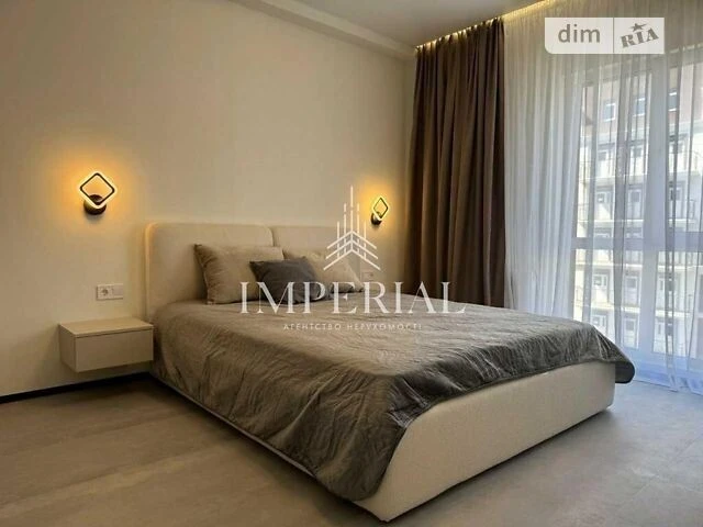 Продаж 1к квартири 41 кв. м на вул. Михайла Максимовича 24В