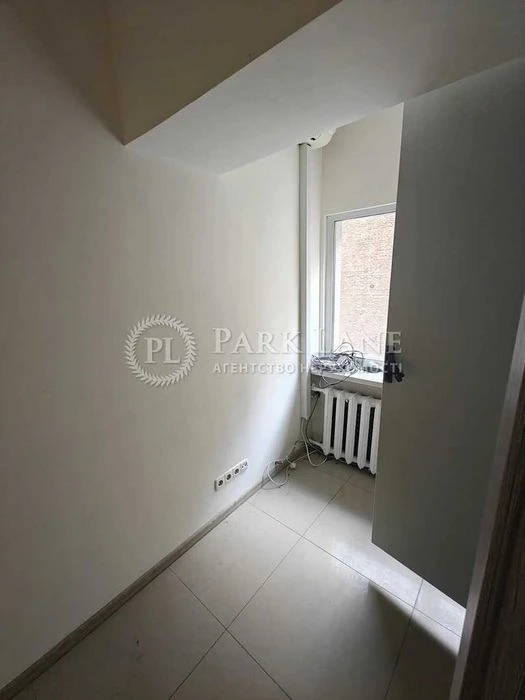 Продам квартиру на Володимирська, 51-53. метро Золоті Ворота