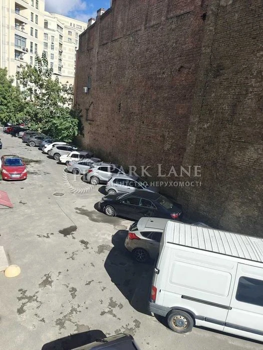 Продам квартиру на Володимирська, 51-53. метро Золоті Ворота
