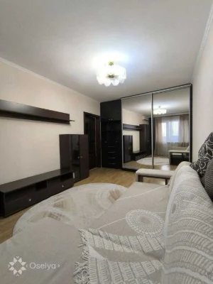 Продаж 2 кімнатної квартири з ремонтом в Києві 54 м2 Дарниць