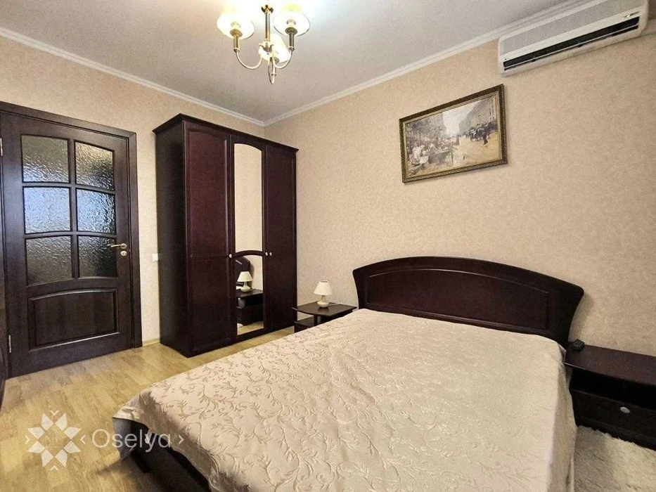 Продаж 2 кімнатної квартири з ремонтом в Києві 54 м2 Дарниць