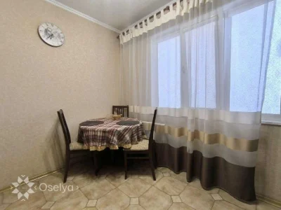 Продаж 2 кімнатної квартири з ремонтом в Києві 54 м2 Дарниць