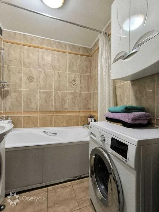 Продаж 2 кімнатної квартири з ремонтом в Києві 54 м2 Дарниць