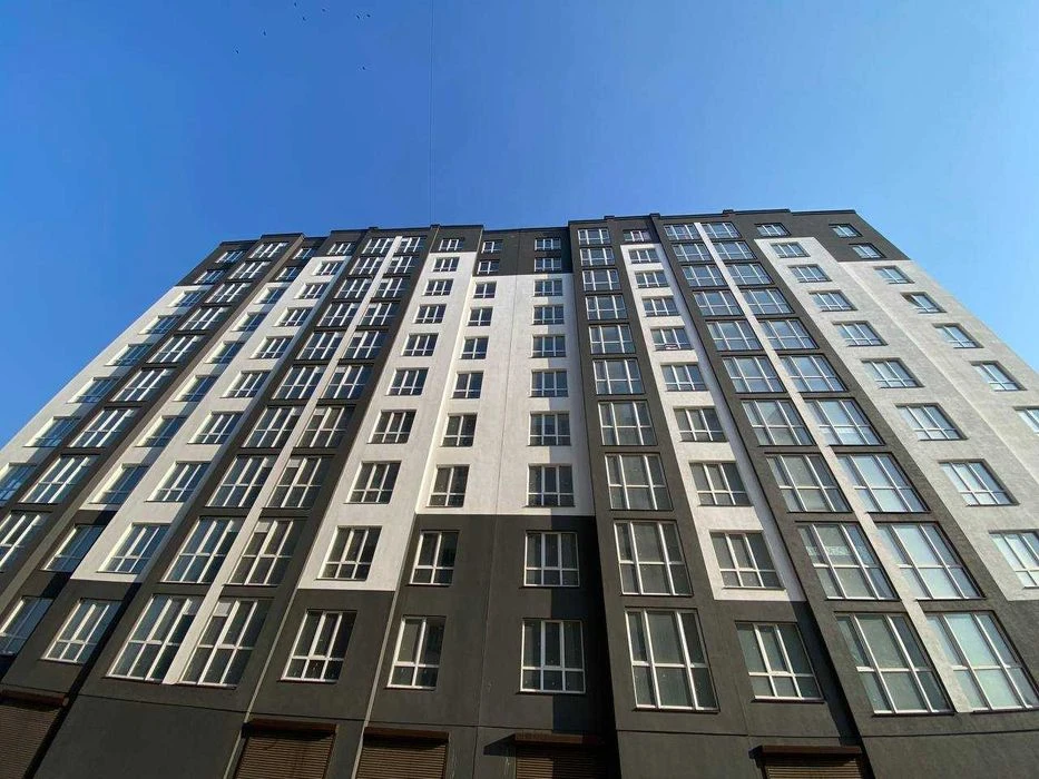 Продаж 1 кімнатної квартири центр парк озеро Чорновола