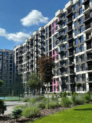 продаж 2-кім здана квартира в Центрі. Держпостанови. Єоселя.