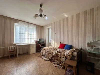 Центр міста,1 кімнатна квартира 37м2,житловий стан,Сертифіка
