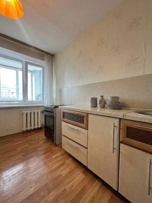 Центр міста,1 кімнатна квартира 37м2,житловий стан,Сертифіка