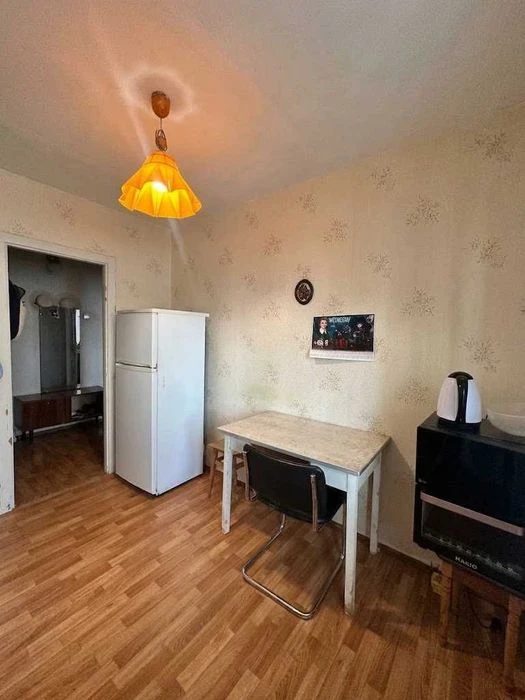 Центр міста,1 кімнатна квартира 37м2,житловий стан,Сертифіка