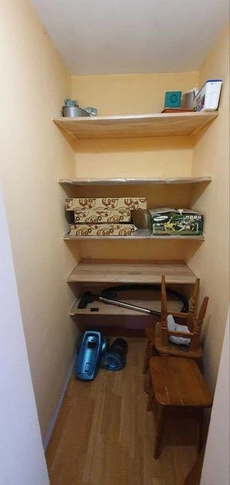 * Затишна 1-кімнатна квартира по вул. Василя Іваниса, 5А