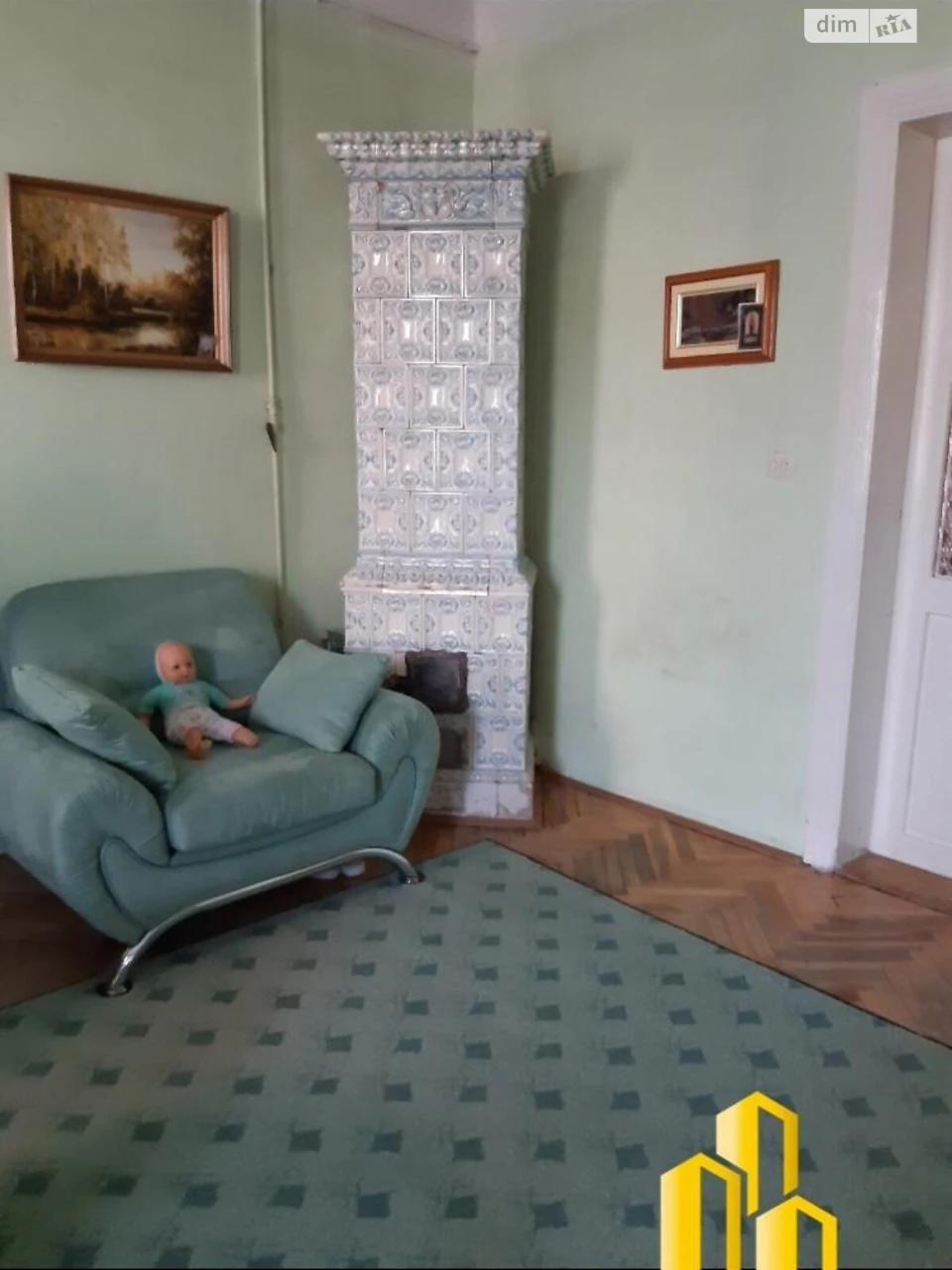 Продаж Квартира Площа Ринок