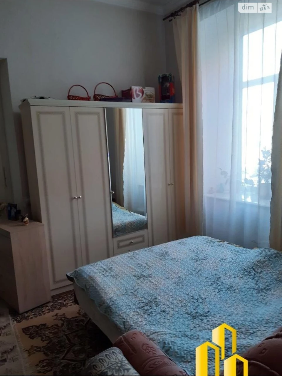 Продаж Квартира Площа Ринок