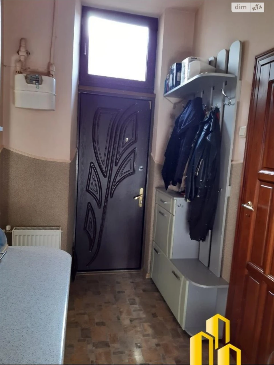 Продаж Квартира Площа Ринок