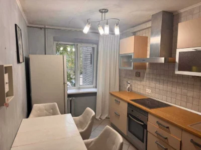 Продам  4 коинатную квартиру на  на Солнечном,пер. Белостоцк