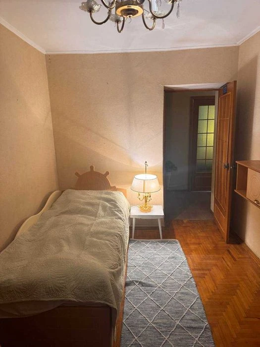 Продам  4 коинатную квартиру на  на Солнечном,пер. Белостоцк