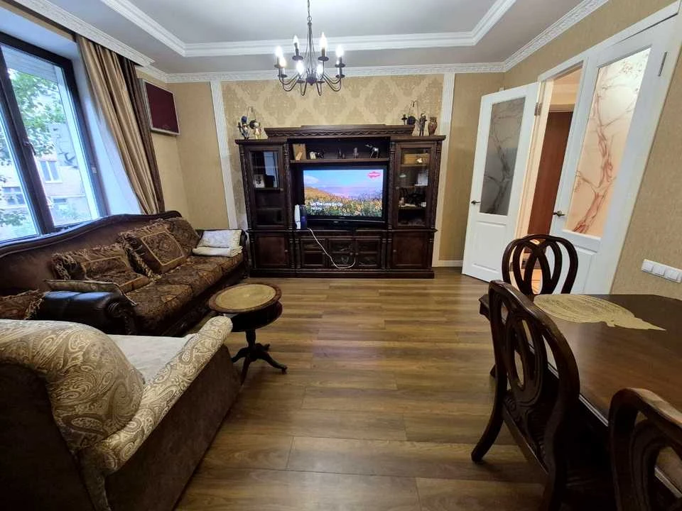 Квартира. Запоріжжя, Металургів просп.
