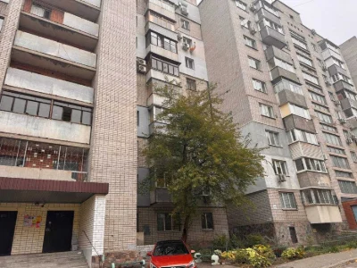 Продам  4 коинатную квартиру на  на Солнечном,пер. Белостоцк