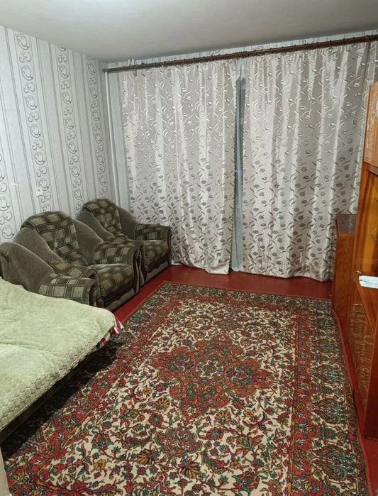 Продам 1-кімнатну квартиру на проспекті  М. Лушпи