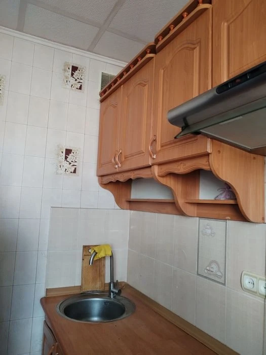 Продам 2 к. квартиру на Г. Крут, 70