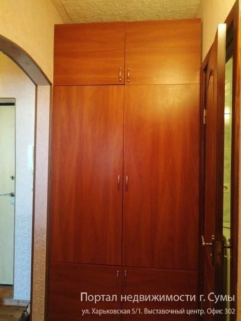 Продам 2 к. квартиру на Г. Крут, 70