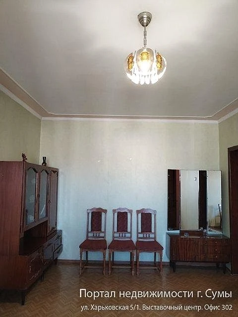 Продам 2 к. квартиру на Г. Крут, 70