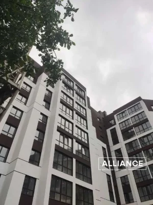 Срочная продажа! 2 ком. квартира неподалеку от городского озера