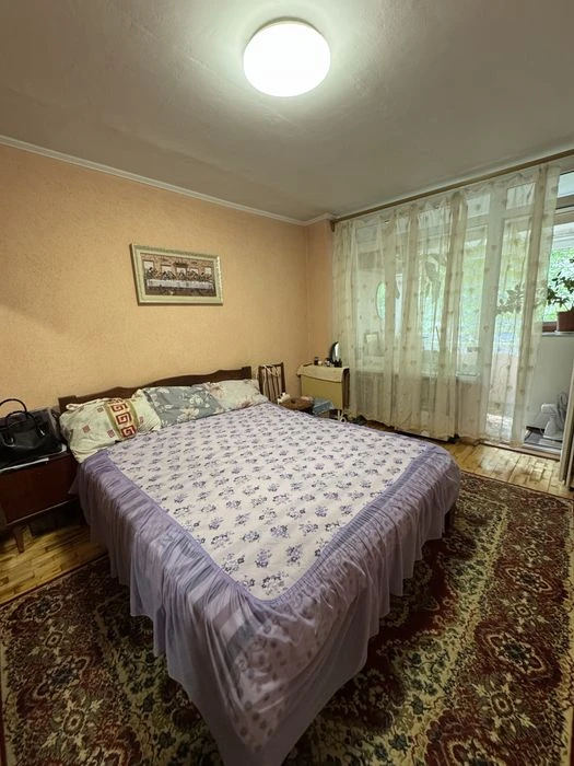Продаж чешки  р-н “Sportlife”