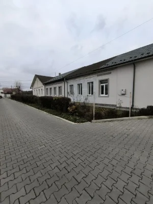 2 кімнатна квартира по вул Хотинській( можливий продаж по се