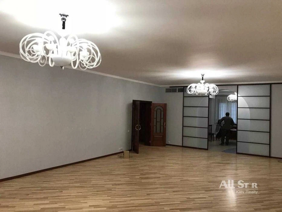 Оренда 4к квартири в Києві, Печерський р-н, Кропивницького в