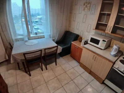 1кім. кв. вул. Драгоманова 14 (Позняки)