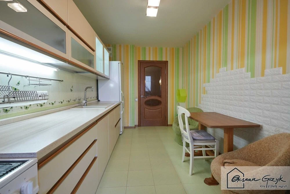 ОРЕНДА 4-кім. квартири 97 м², ДАРНИЦЬКИЙ бульвар, 10-А парк