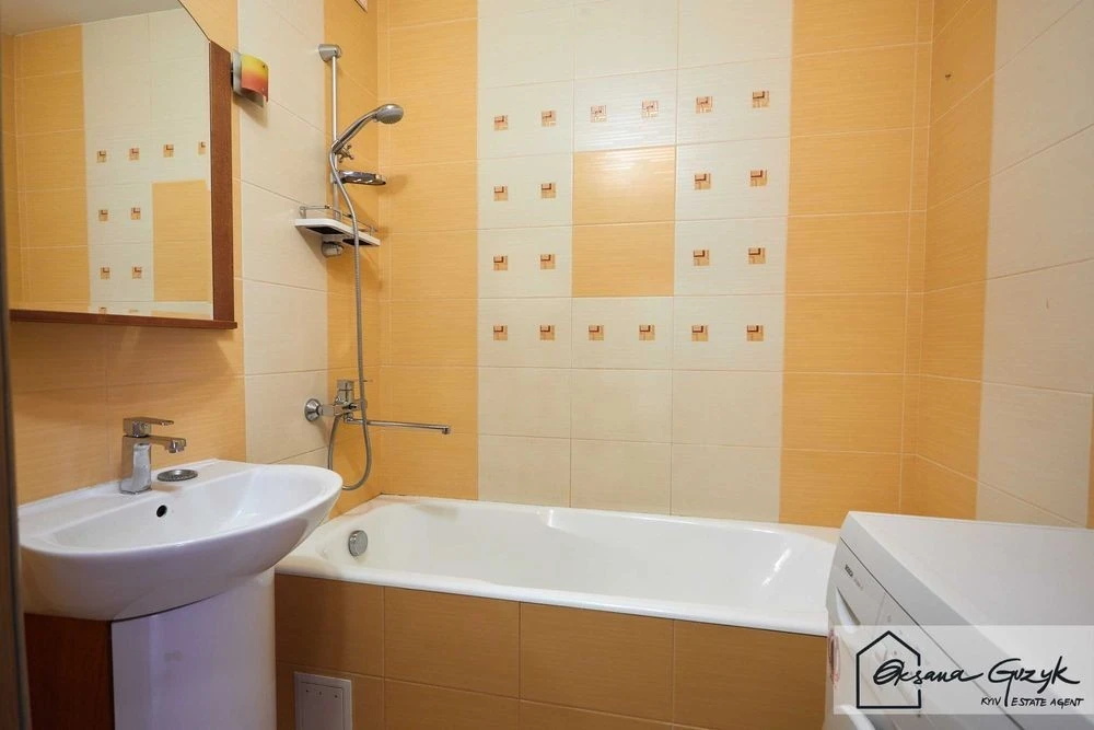 ОРЕНДА 4-кім. квартири 97 м², ДАРНИЦЬКИЙ бульвар, 10-А парк