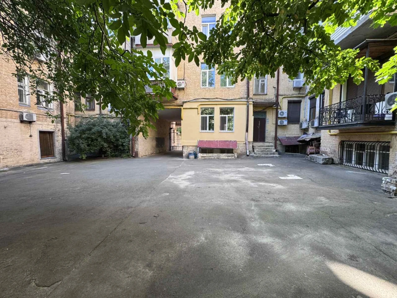 Продажа 2-комнатной квартиры 32 м², Костельная ул., 6