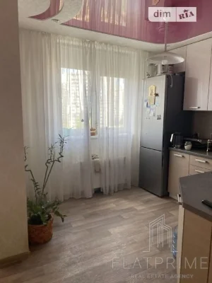 Продаж 2к квартири 57 кв. м на вул. Соломії Крушельницької 1