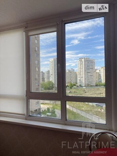 Продаж 2к квартири 57 кв. м на вул. Соломії Крушельницької 1