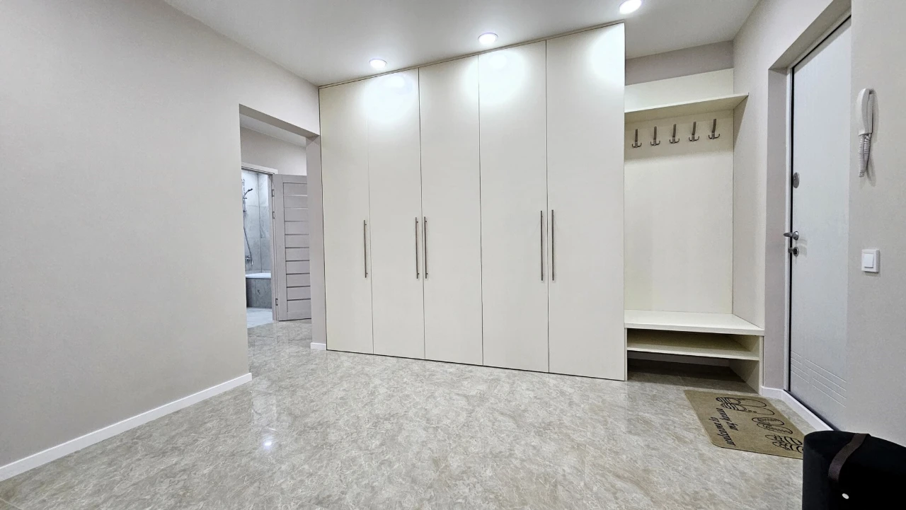 Аренда 2-комнатной квартиры 79 м², Балтийский пер., 1