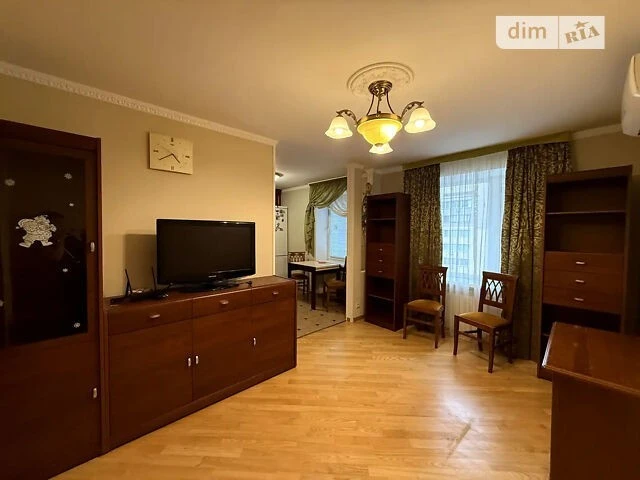 Продаж 2к квартири 54 кв. м на вул. Митрополита Андрія Шепти