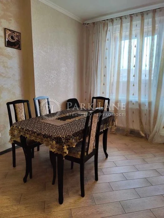 Продам 2к на Харківському Шосе, 17-А. Простора квартира з ре